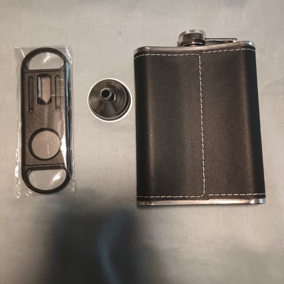 Jack Daniels flask and cigar cutter - Picture 2 of 2